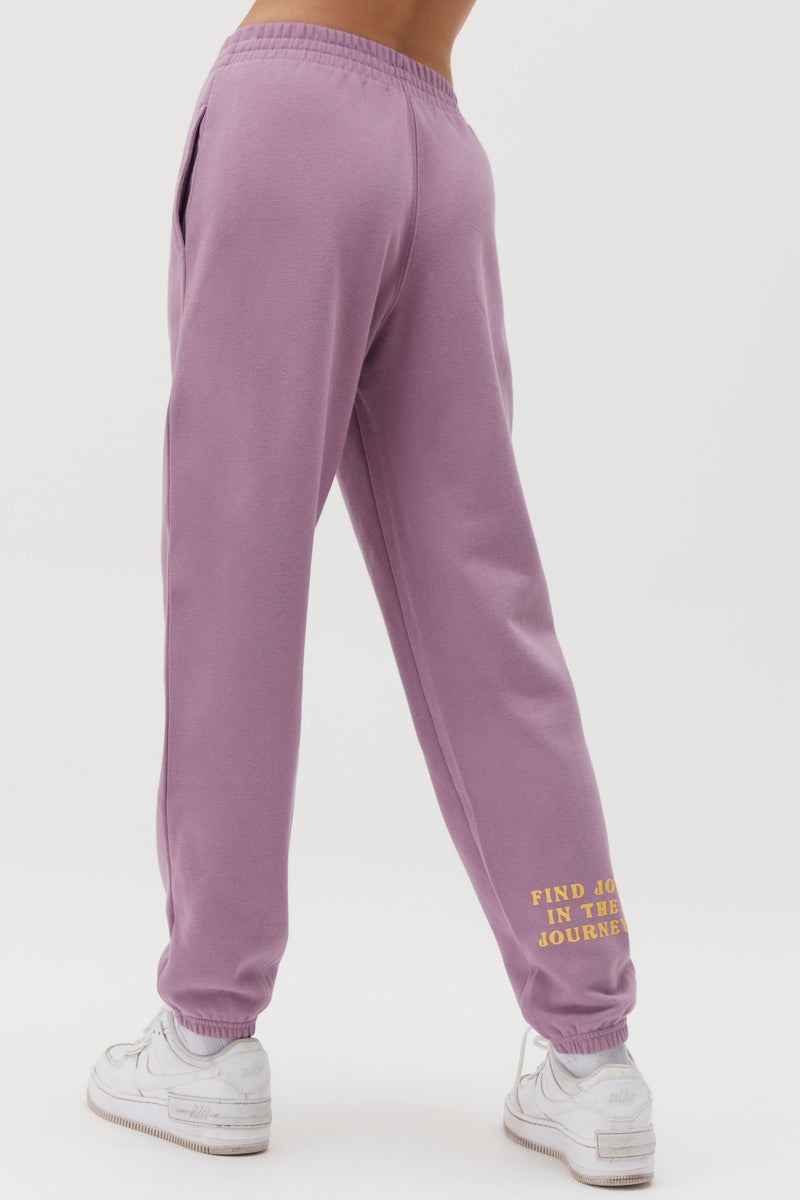 Women's Spiritual Gangster Find Joy Boyfriend Pocket Sweatpants Sweatpants & Joggers Amethyst | FY7208315